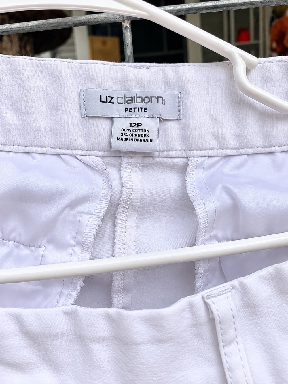Liz Claiborne capris size 12 Petite - Picture 2 of 3